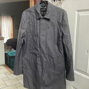 Men’s Banana Republic Trench Coat Size Small.